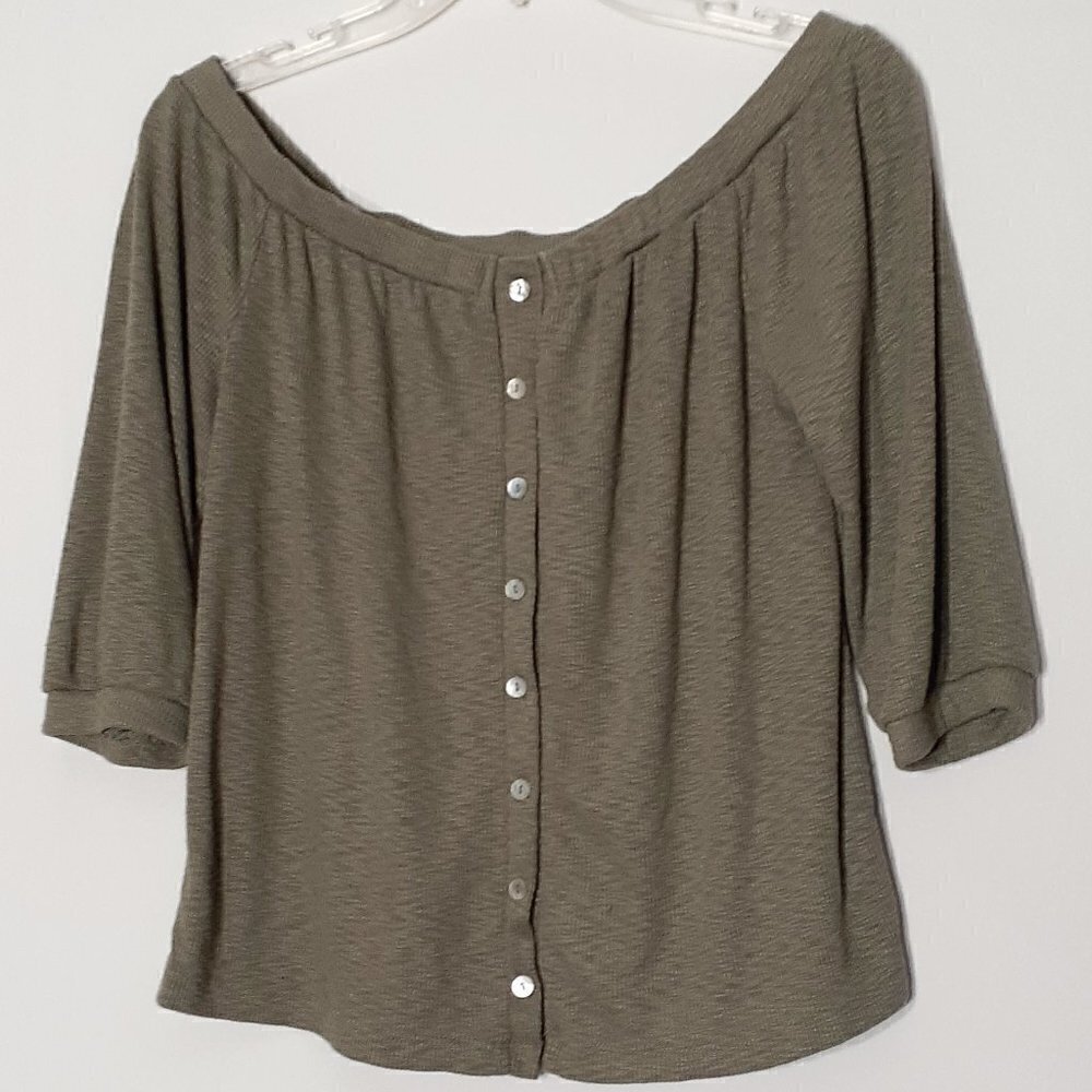 FOREVER 21 Olive Green Rib Knit Pullover Crop Top; 3/4 Sleeves; Size Medium